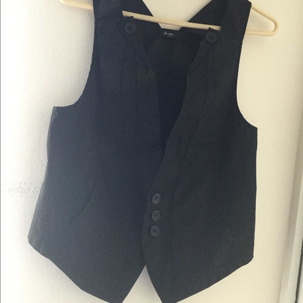 NEW. 24 in. Long. Bust 17 in..Back is shorter